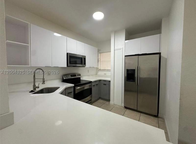 3 bedroom Townhouse at 941 SW 6th Pl, Abel Homes At Keys Winds, Florida City — photo 4