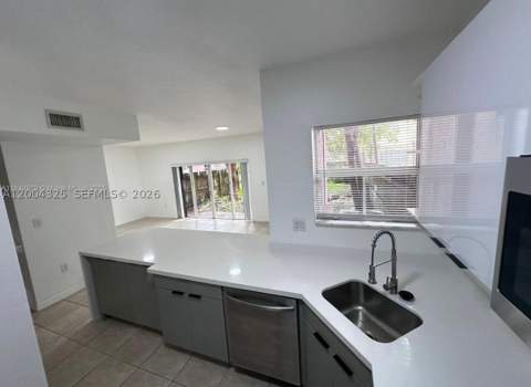 941 SW 6th Pl, Florida City FL - photo 7 of 16