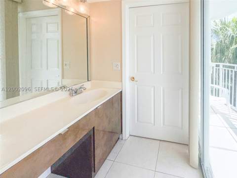 18000 N Bay Rd 201, Sunny Isles Beach FL - photo 16 of 36