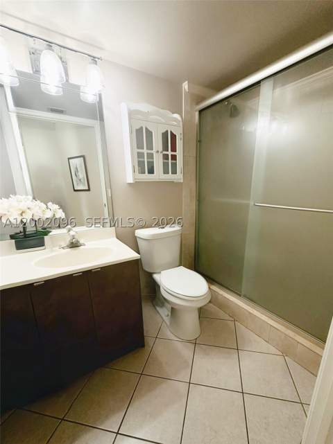 18000 N Bay Rd 201, Sunny Isles Beach FL - photo 21 of 36