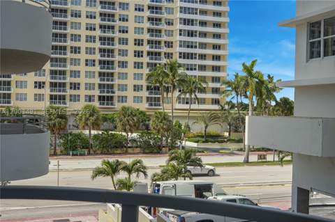 5555 Collins Ave 3C, Miami Beach FL - photo 19 of 34