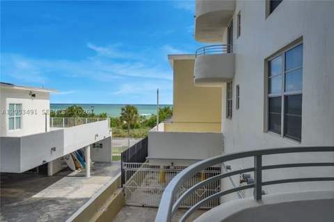 5555 Collins Ave 3C, Miami Beach FL - photo 7 of 34