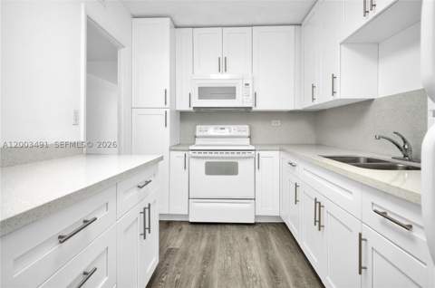 5555 Collins Ave 3C, Miami Beach FL - photo 8 of 34