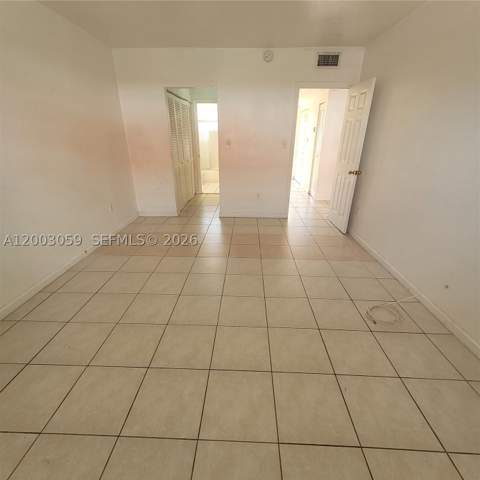 1370 NE 119th St 137015, Miami FL - photo 19 of 28