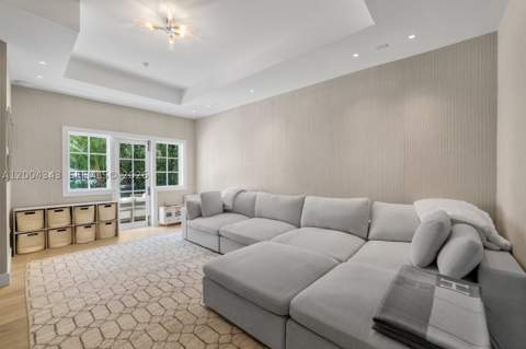 5763 Pine Tree Dr, Miami Beach FL - photo 19 of 27
