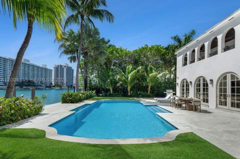 5763 Pine Tree Dr, Miami Beach FL - photo 20 of 27