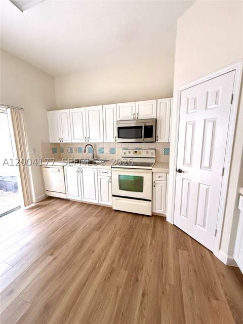 1947 SE 23rd Rd, Homestead FL - photo 11 of 51