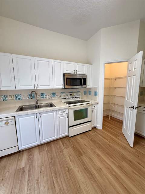 1947 SE 23rd Rd, Homestead FL - photo 12 of 51