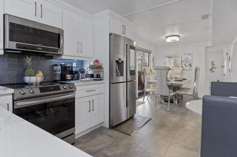 3205 W 16th Avenue, Hialeah FL - photo 16 of 36