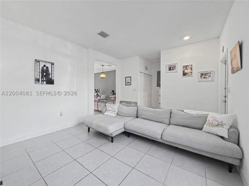 3 bedroom Townhouse at 14800 SW 183rd Ter, Bowtie Subdivision, Miami — photo 3