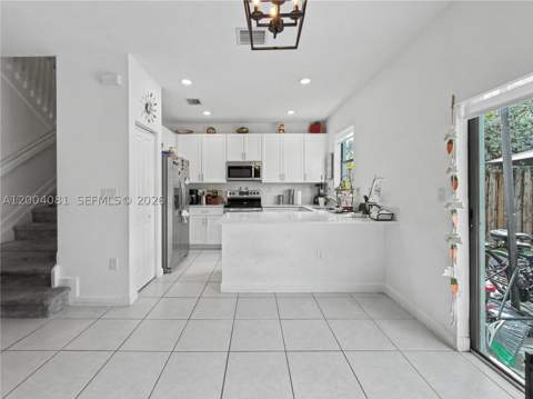 14800 SW 183rd Ter, Miami FL - photo 9 of 36