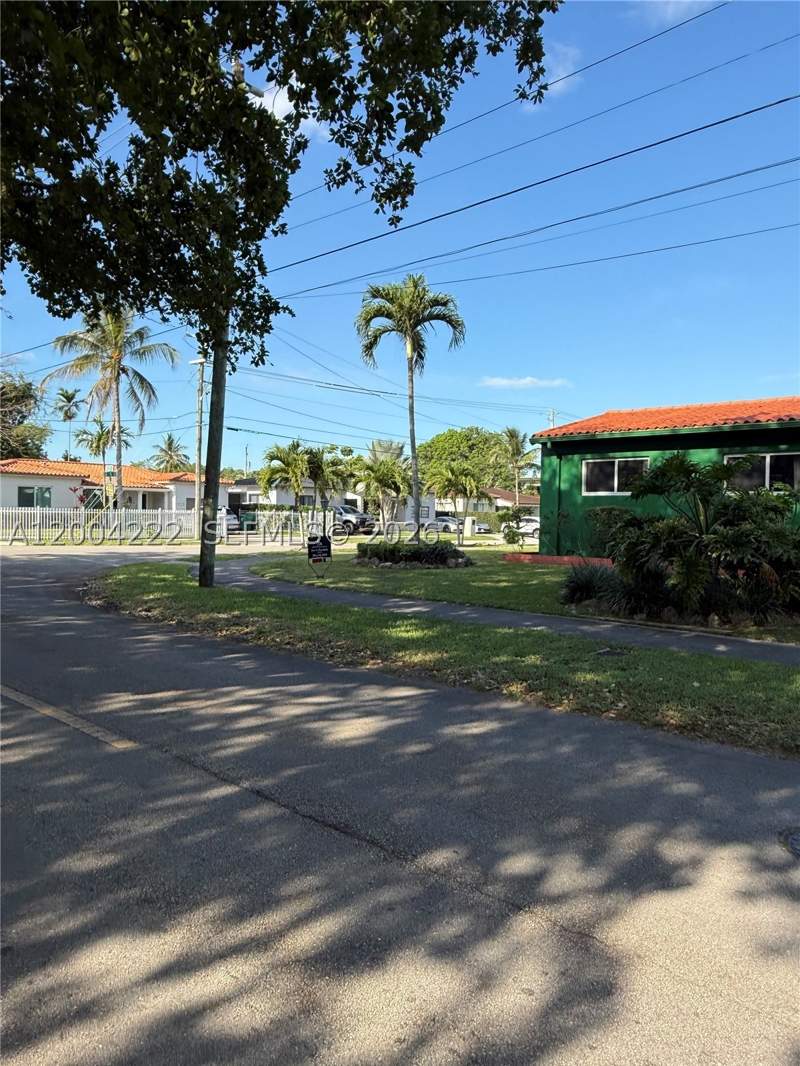 3 bedroom SingleFamilyResidence at 540 SW 39th Ave, Floyds Groves Estates, Miami — photo 3