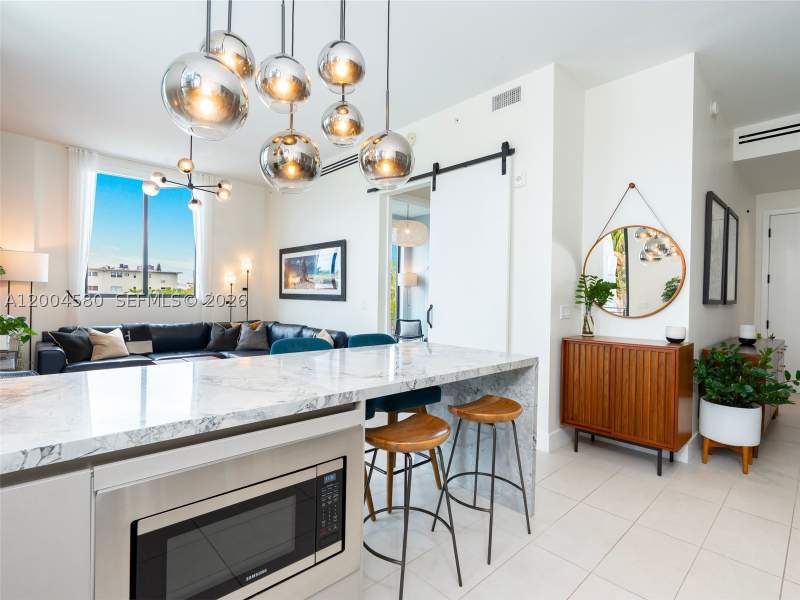 2 bedroom Condominium at 1030 15th St 321, Lincoln Sub, Miami Beach — photo 4