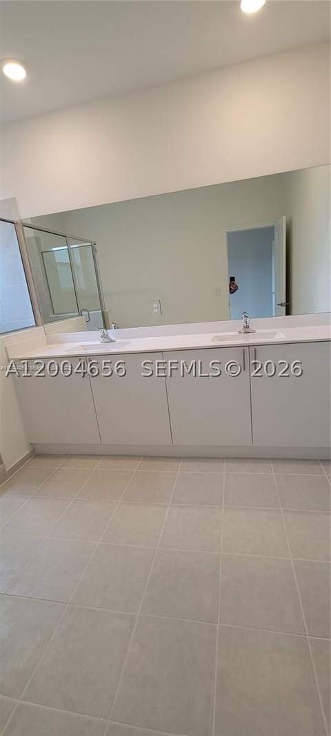 1010 SE 26th Ter, Homestead FL - photo 12 of 16