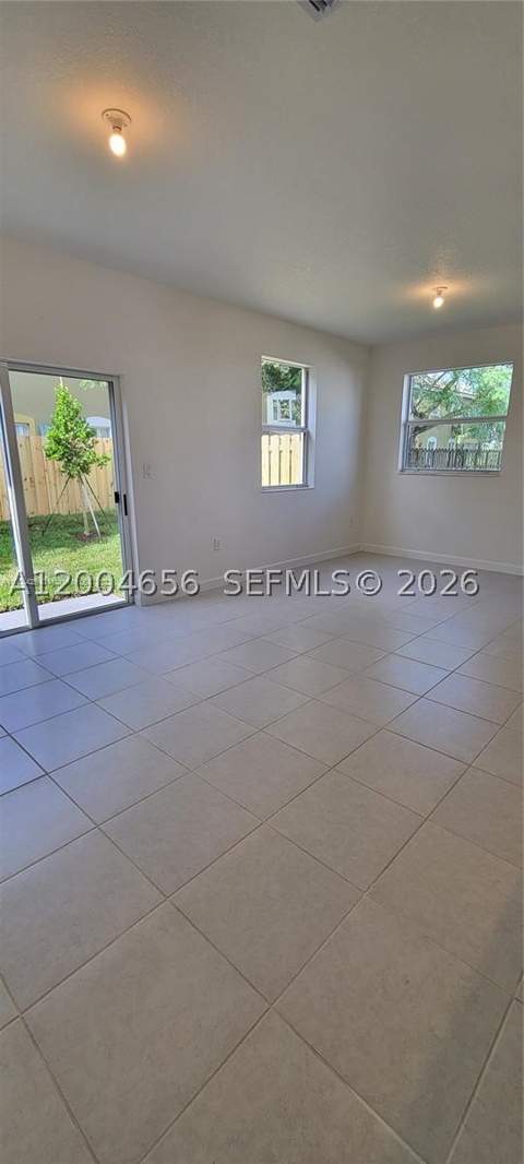 1010 SE 26th Ter, Homestead FL - photo 7 of 16
