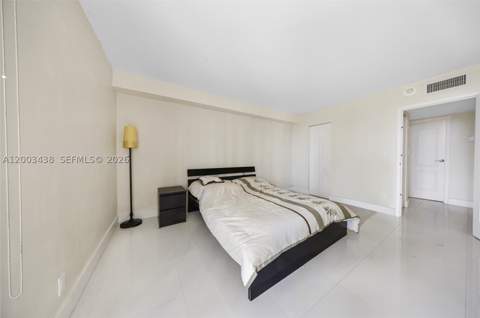 100 Bayview Dr 606, Sunny Isles Beach FL - photo 16 of 38