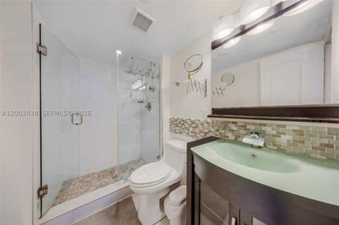 100 Bayview Dr 606, Sunny Isles Beach FL - photo 22 of 38