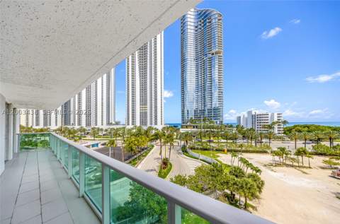 100 Bayview Dr 606, Sunny Isles Beach FL - photo 23 of 38