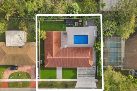 2126 NE 187th St, North Miami Beach FL - photo 14 of 81