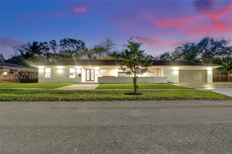 5 bedroom SingleFamilyResidence at 2126 NE 187th St, Greynolds Park West, North Miami Beach — photo 5