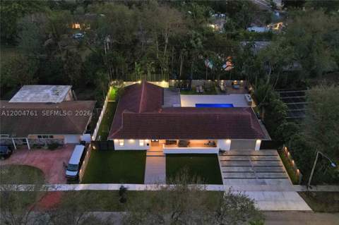 2126 NE 187th St, North Miami Beach FL - photo 8 of 81