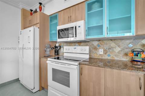 17555 Atlantic Blvd 707, Sunny Isles Beach FL - photo 9 of 37