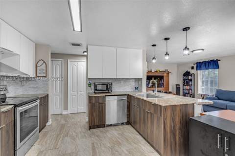 16230 NW 84th Ct, Miami Lakes FL - photo 12 of 49