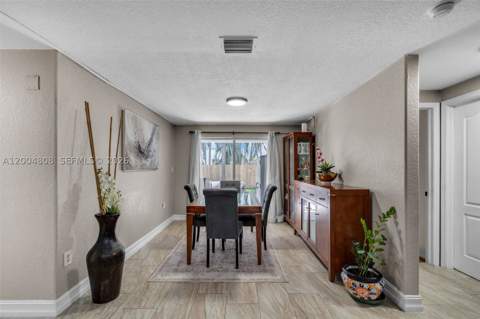 16230 NW 84th Ct, Miami Lakes FL - photo 9 of 49