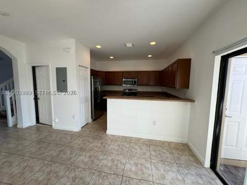 648 SE 32nd Ave 648, Homestead FL - photo 11 of 42