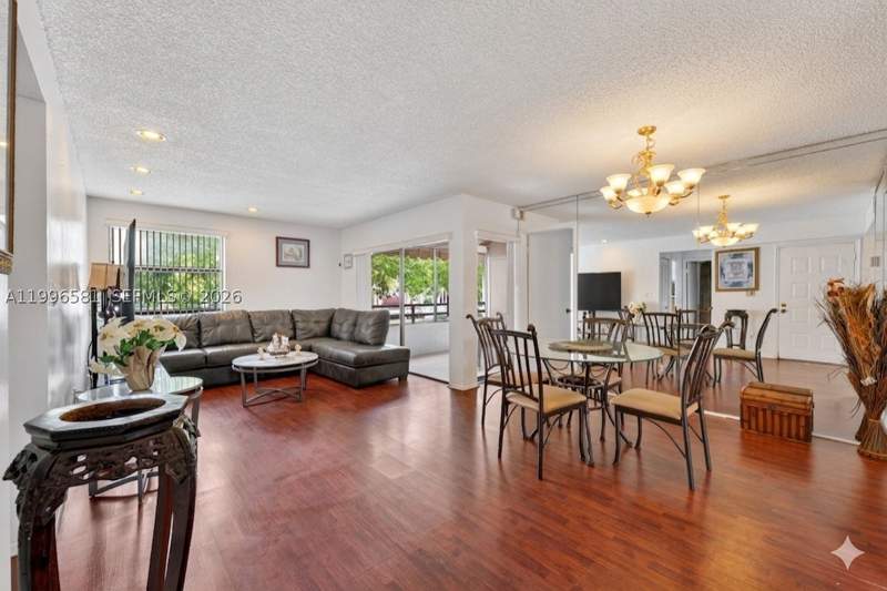 2 bedroom Condominium at 20015 NE 3rd Ct 6, Quatraine Condo I Ph I, Miami — photo 3