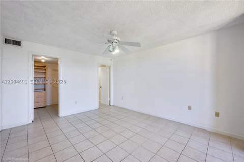 1551 NE Miami Gardens Dr 322, Miami FL - photo 8 of 18