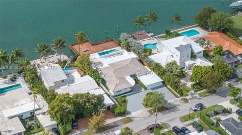 1690 Daytonia Rd, Miami Beach FL - photo 13 of 88