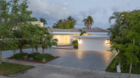1690 Daytonia Rd, Miami Beach FL - photo 7 of 88