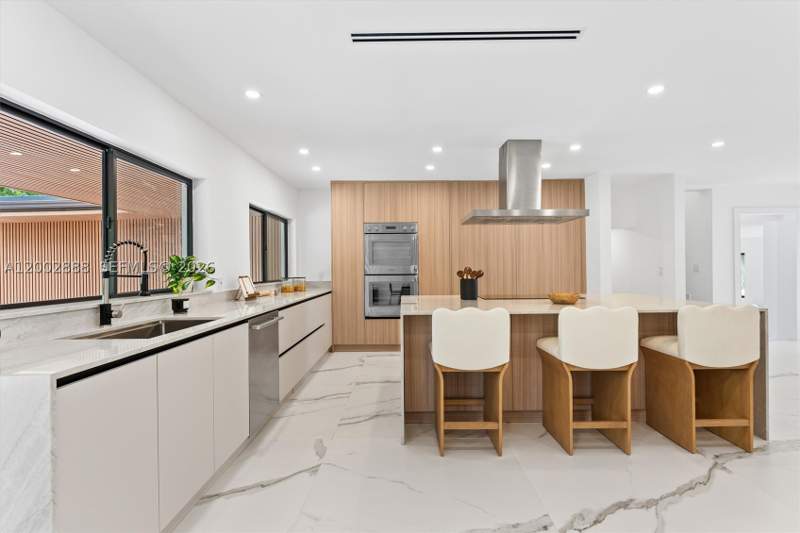 4 bedroom SingleFamilyResidence at 19731 NE 24th Ave, ENCHANTED LAKE SEC 5, Miami — photo 4