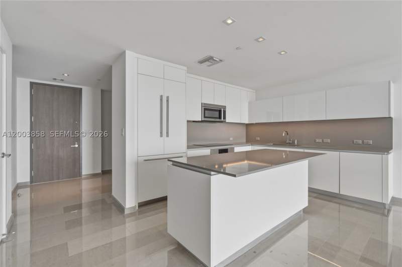 2 bedroom Condominium at 88 SW 7th St 3710, Rise Condo, Miami — photo 3