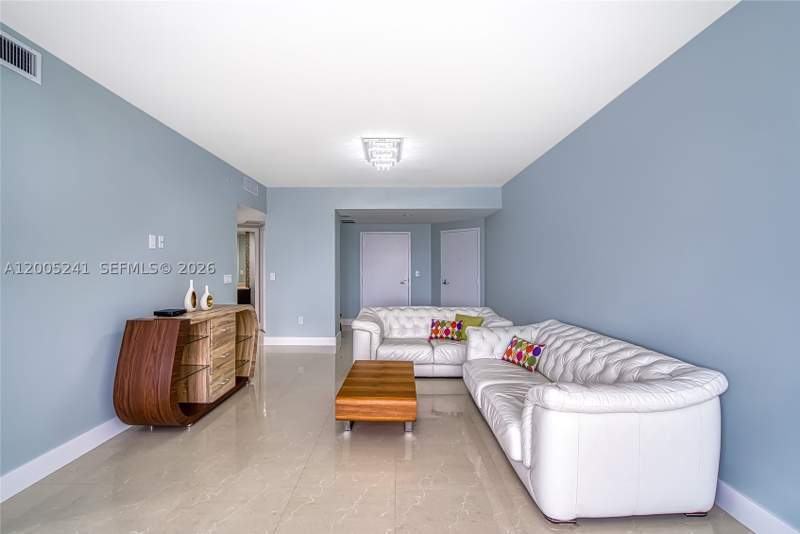 2 bedroom Condominium at 18201 Collins Ave 1701, Trump Royale Condo, Sunny Isles Beach — photo 3