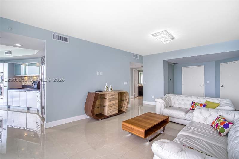 2 bedroom Condominium at 18201 Collins Ave 1701, Trump Royale Condo, Sunny Isles Beach — photo 5