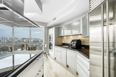 18201 Collins Ave 1701, Sunny Isles Beach FL - photo 7 of 36
