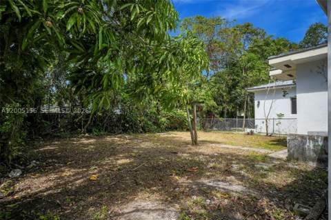3637 Frow Ave, Miami FL - photo 9 of 17