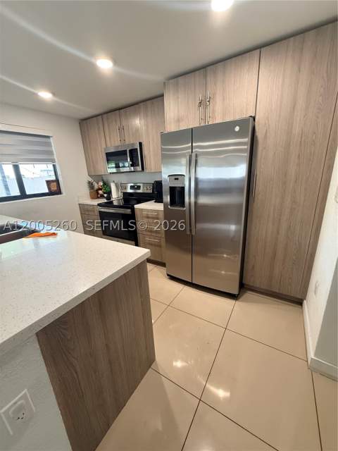 102 NW 10th Pl, Florida City FL - photo 13 of 40