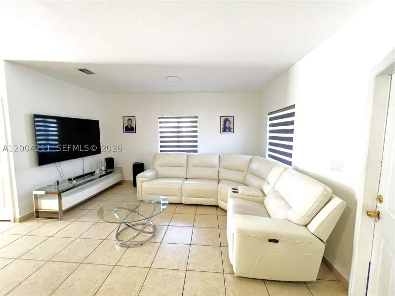 3 bedroom Townhouse at 2914 SE 15th Ter, Venetia Grove, Homestead — photo 3
