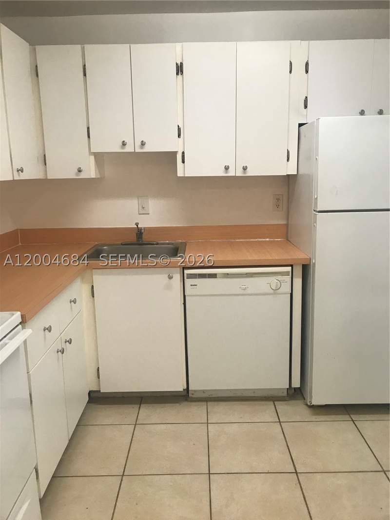 1 bedroom Condominium at 5112 NW 79 Av 201, Doral Garden II Condo, Doral — photo 3