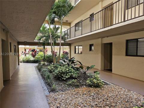 8005 SW 107th Ave 305, Miami FL - photo 12 of 15