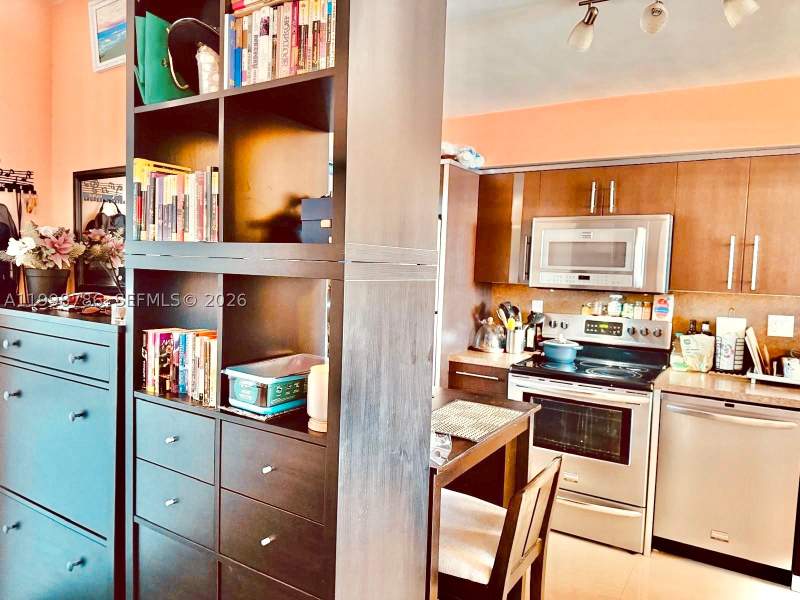 1 bedroom Condominium at 1150 NE 191st St 38, Riviera Condominium Apts, Miami — photo 4