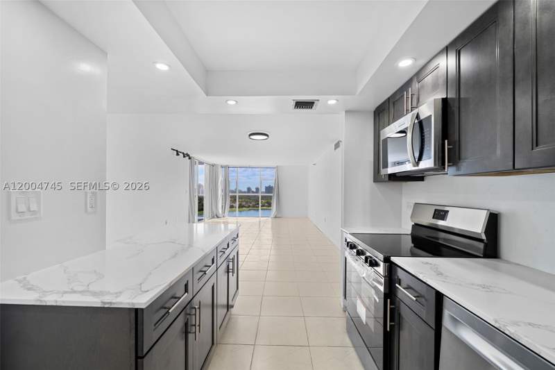 2 bedroom Condominium at 20505 E Country Club Dr 1938, Waterview Condo, Aventura — photo 3
