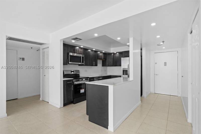 2 bedroom Condominium at 20505 E Country Club Dr 1938, Waterview Condo, Aventura — photo 5