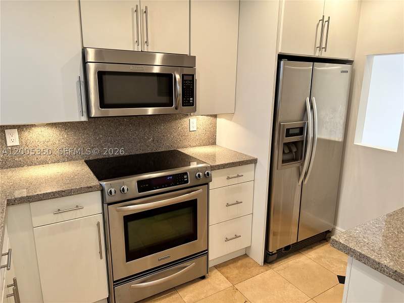 2 bedroom Condominium at 1250 Lincoln Rd 406, Lincoln West Gardens Cond, Miami Beach — photo 3