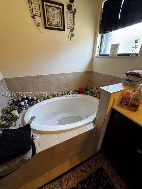 595 SE 33rd Ter, Homestead FL - photo 7 of 24