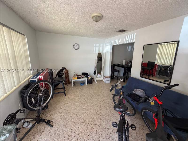 4 bedroom SingleFamilyResidence at 3361 SW 28th St, Silver Bluff Gardens, Miami — photo 2