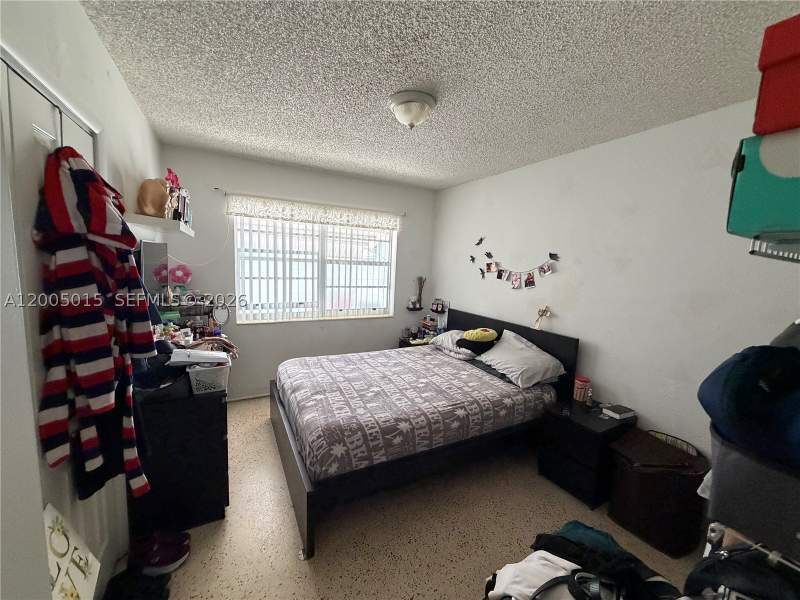 4 bedroom SingleFamilyResidence at 3361 SW 28th St, Silver Bluff Gardens, Miami — photo 5